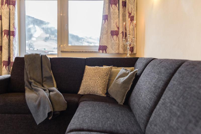 Superior Three-Bedroom Apartment with Balcony image 2