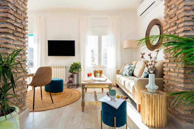 Four Bedroom Apartment with Terrace image 4