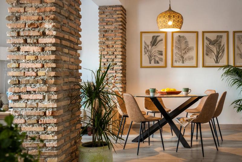 Four Bedroom Apartment with Terrace image 3