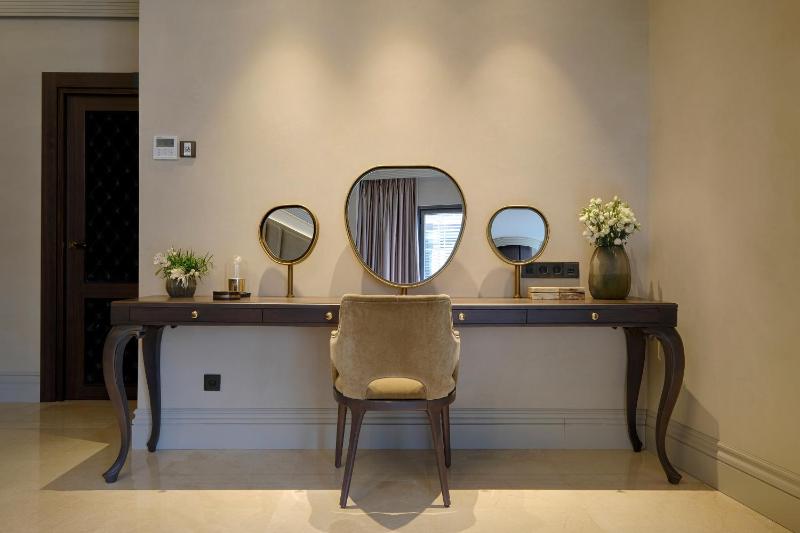 Presidential Suite image 3