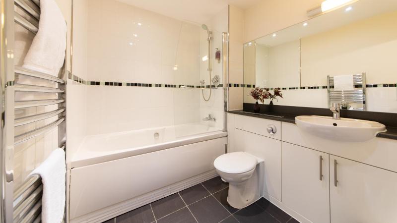 The Spires Serviced Apartments Birmingham - image 50