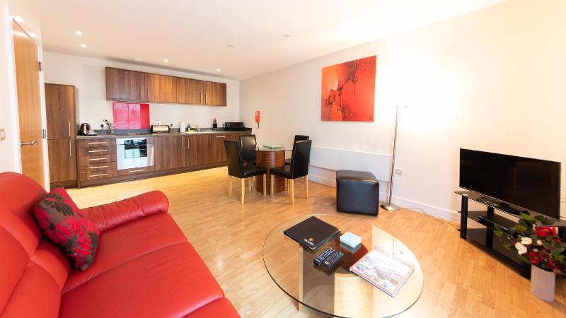 One-Bedroom Suite image 3