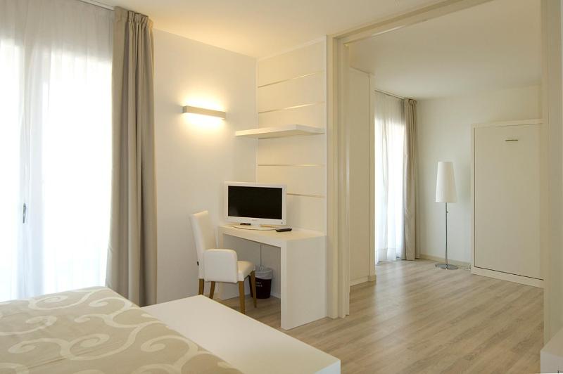Hotel Vienna - image 13