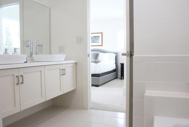 Four-Bedroom House image 4