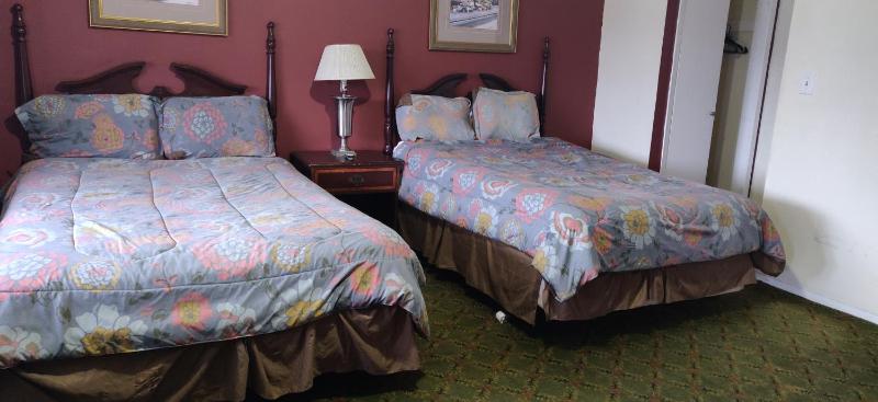Double Room with Two Double Beds image 3