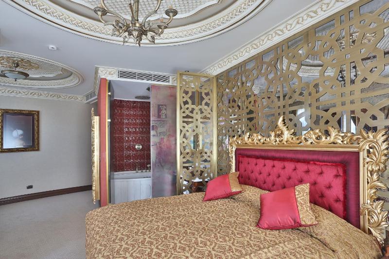 Grand Deluxe Room with Sea View image 1