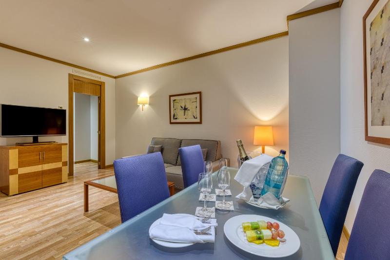 Senator Parque Central Hotel - image 3