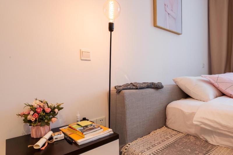 【Zhilian】Nice Two South-facing Bedroom Apartment Near Changshu Road Station - image 3