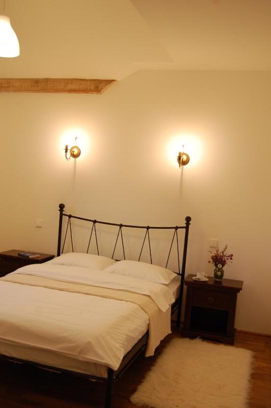 Double Room image 4