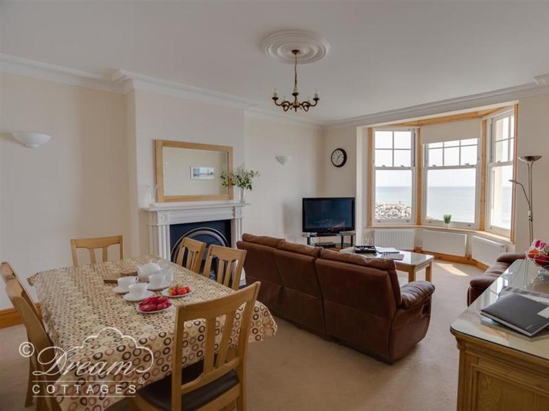 Beach View Apartment 3 - image 10