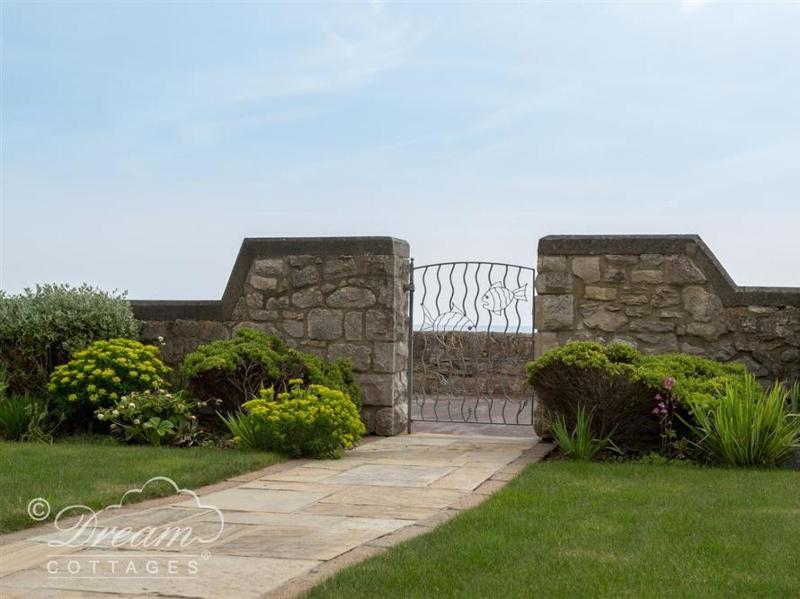 Beach View Apartment 2 - image 24