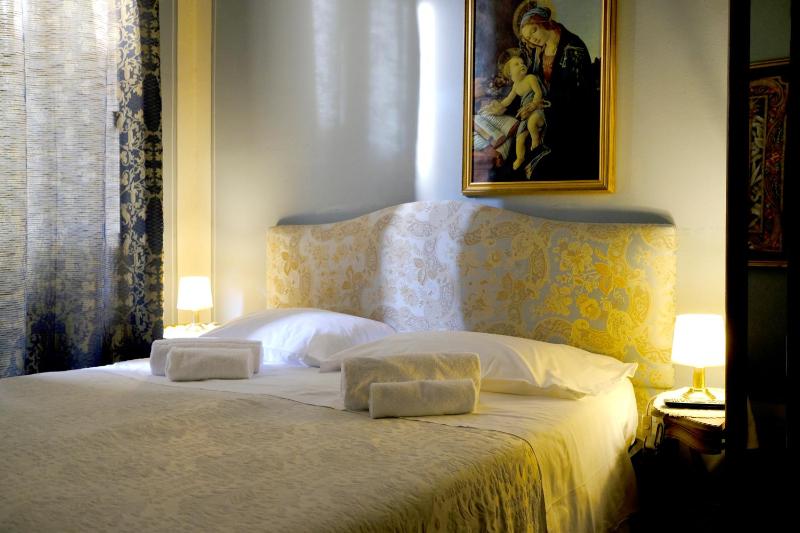 Standard Double Room image 4
