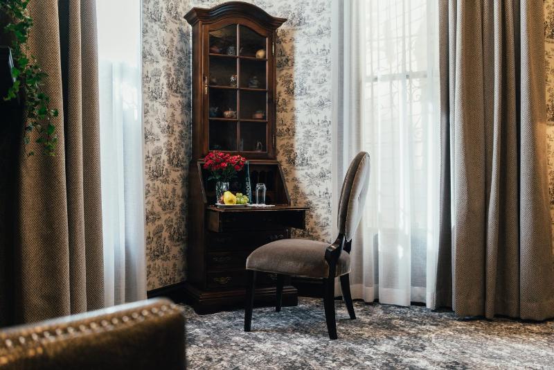 Sutter Mansion - image 13