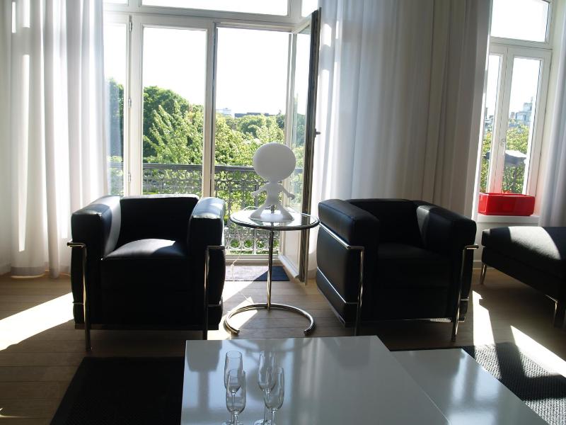 Leopold5 Luxe-Design Apartment - image 14
