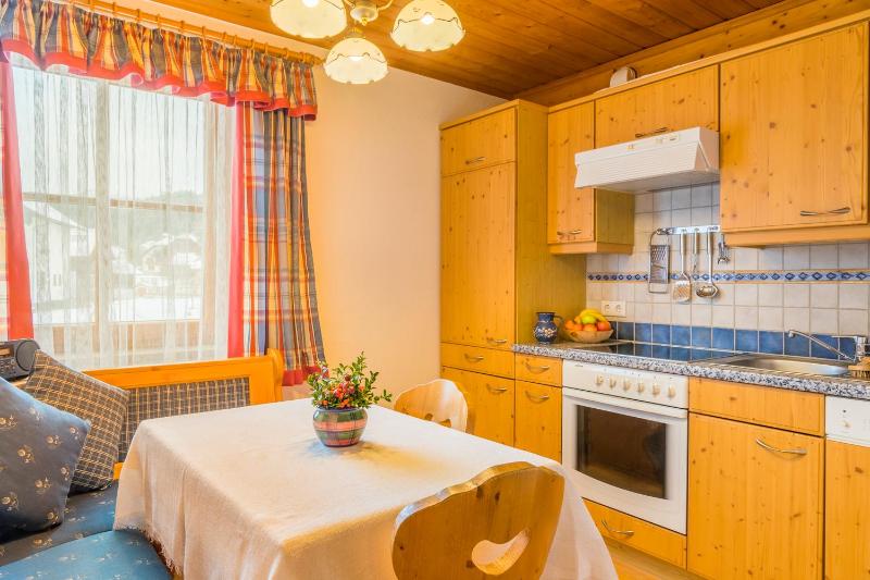 Comfort Two-Bedroom Apartment with Balcony image 2