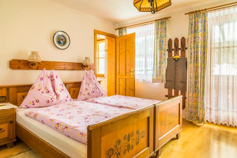 Comfort Two-Bedroom Apartment with Balcony image 4