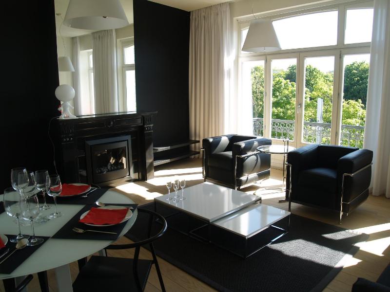 Leopold5 Luxe-Design Apartment - image 4