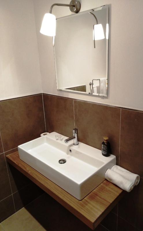 Double Room image 4
