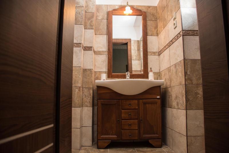 Luxury Triple Room image 4