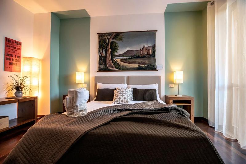 Double Room with Patio image 3