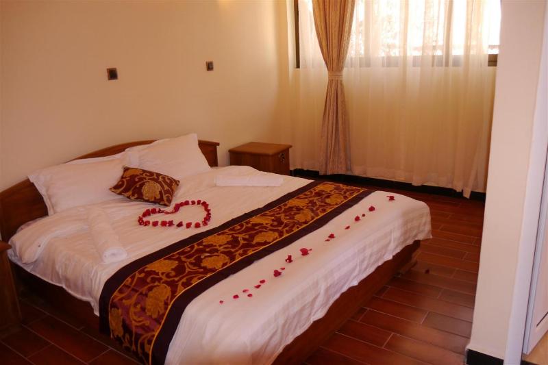 Tabor Hotel Lalibela - image 2