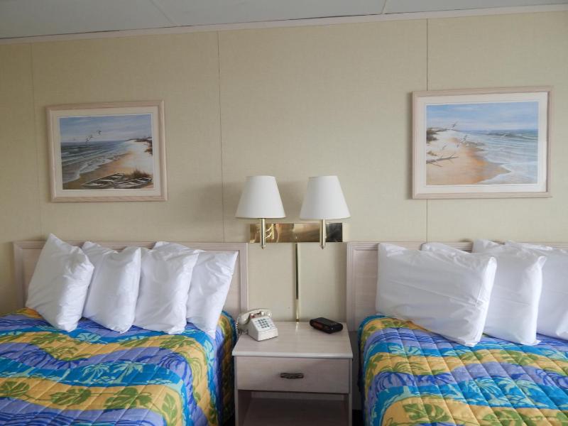 Thunderbird Beach Motel - image 8