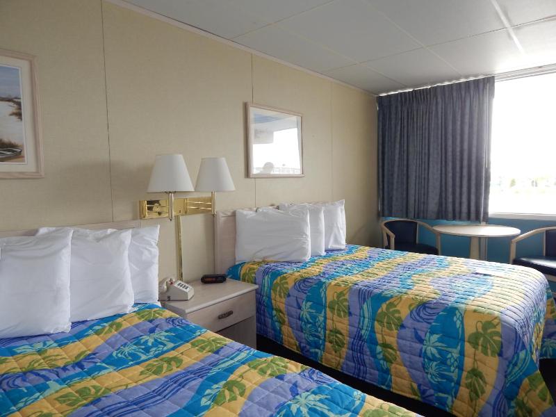Thunderbird Beach Motel - image 33