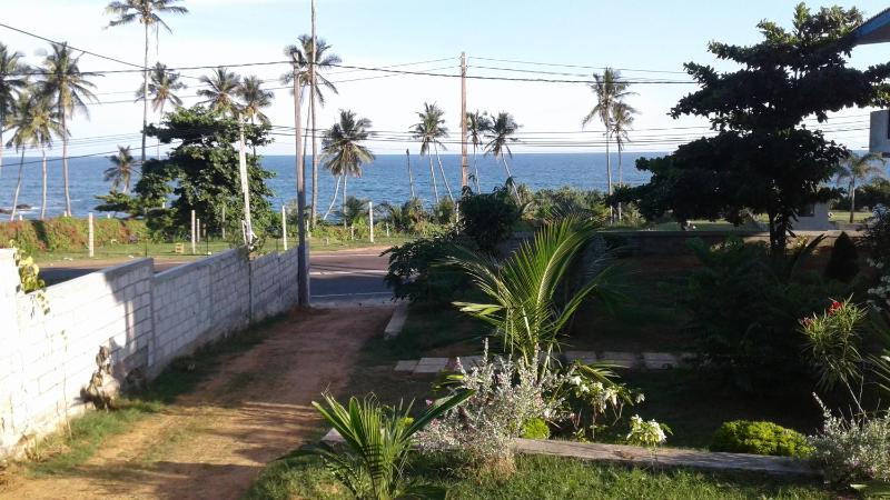 Masha Beach Inn - image 4