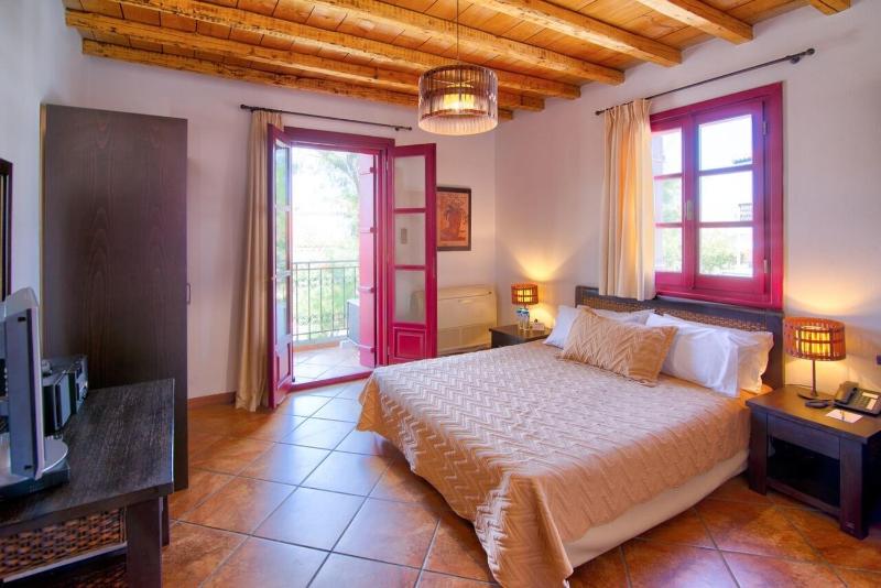 Lively Loft image 1