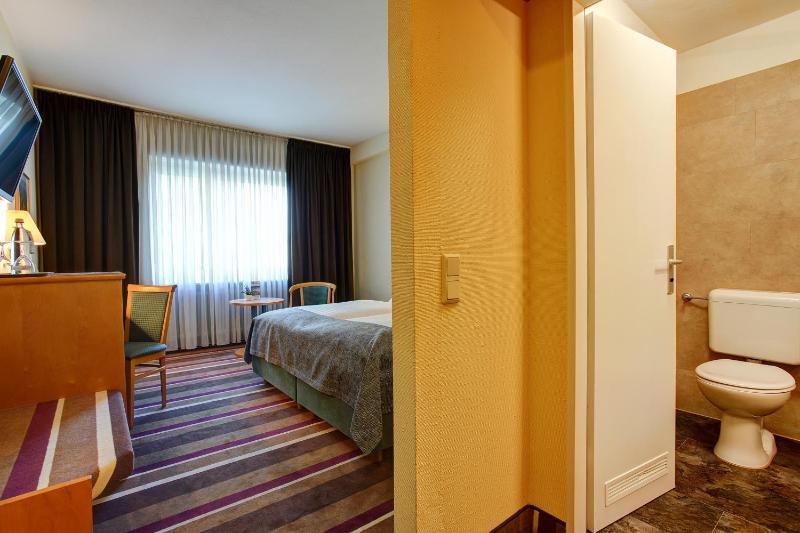 Hotel Ambassador Duesseldorf - image 5
