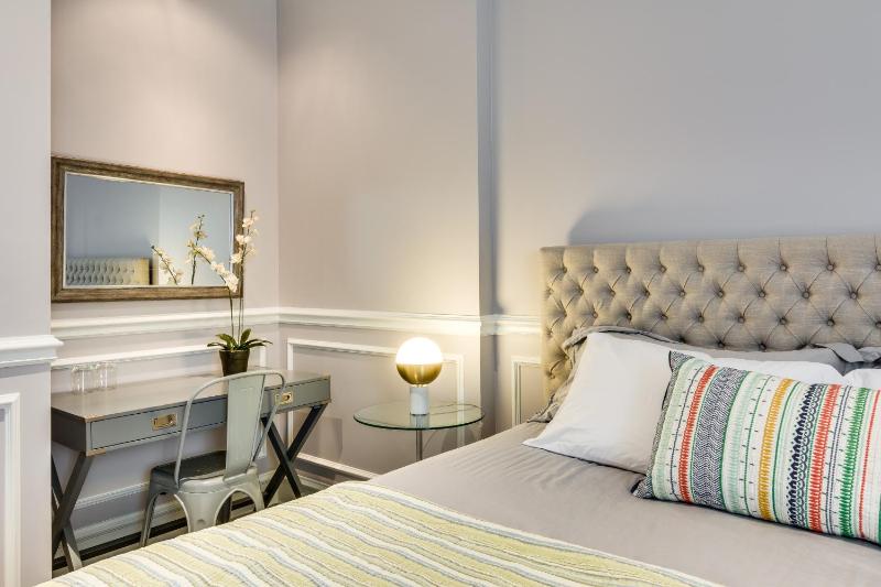 Double Room with Garden View image 4