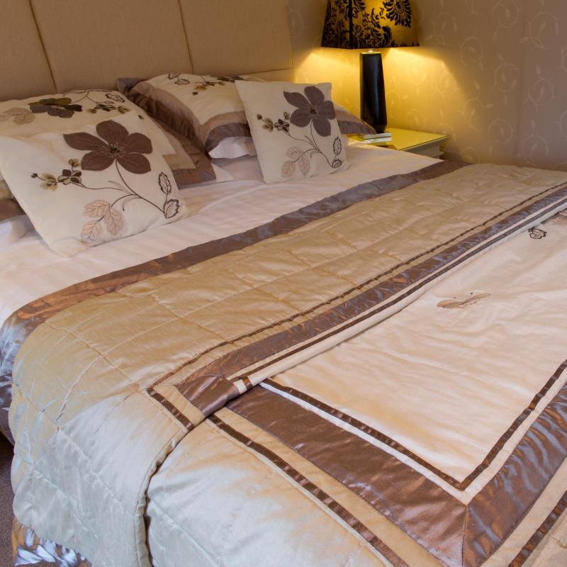 Standard Double Room image 3