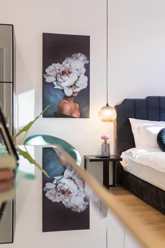 Studio Apartment image 3