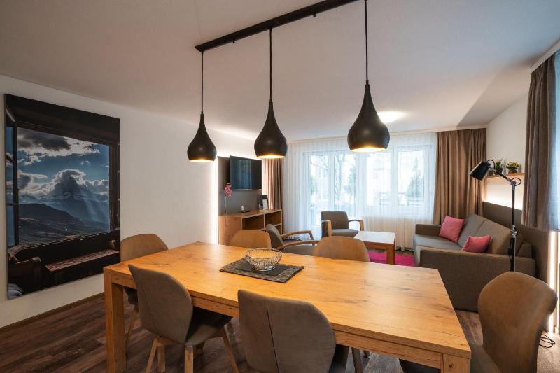 Two-Bedroom Apartment with Balcony image 3