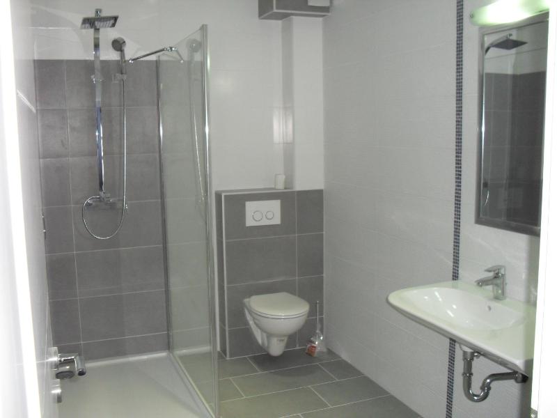Two-Bedroom Apartment with Balcony and Sea View image 4