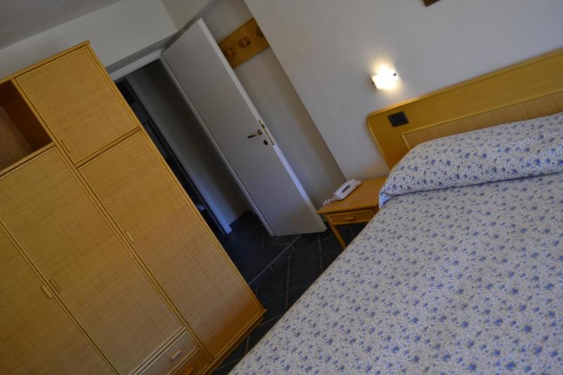 Quadruple Room with Balcony image 3
