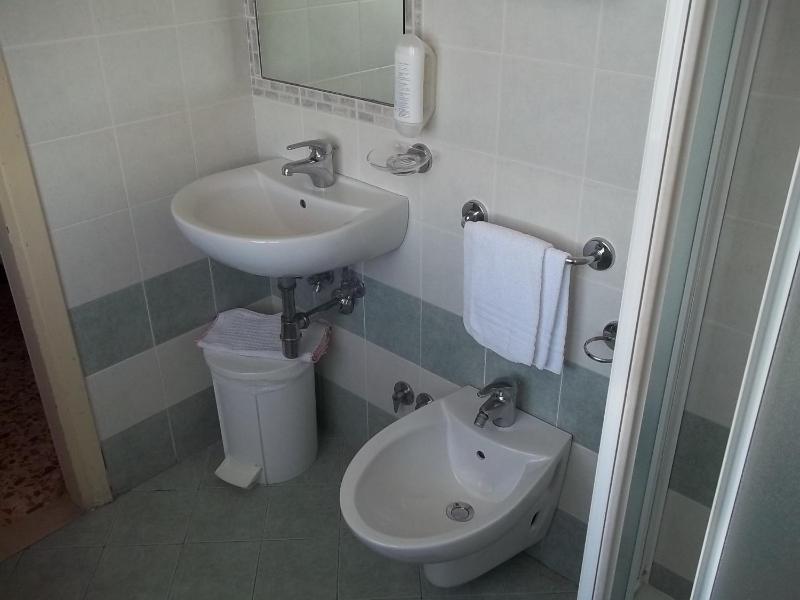 Triple Room image 4