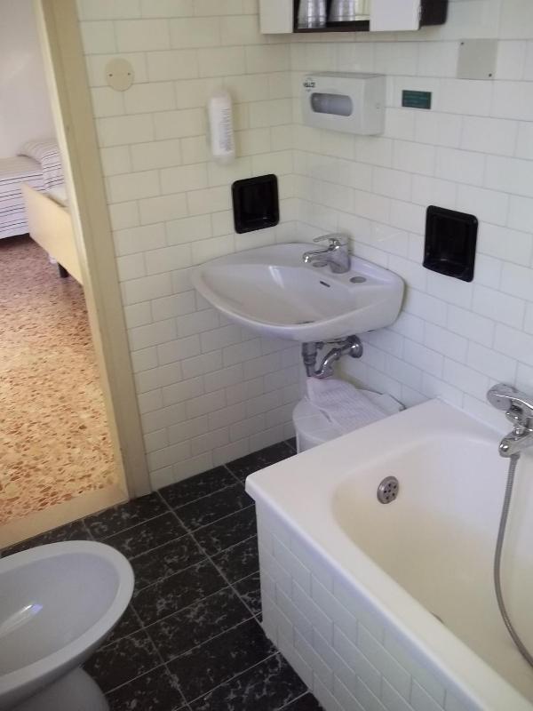Triple Room image 2