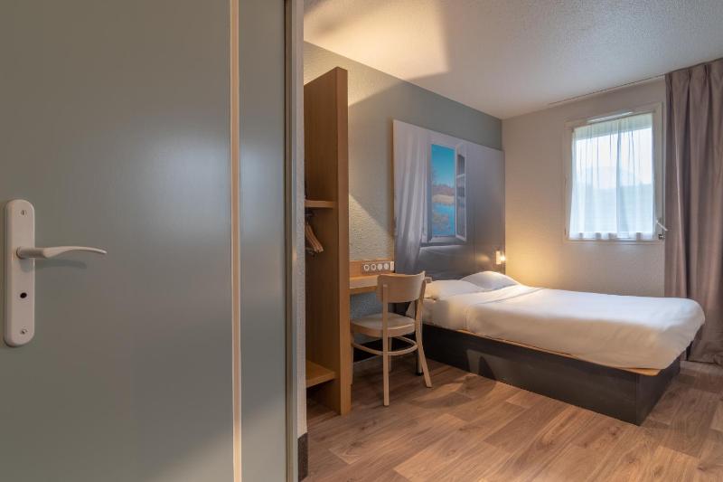 Double Room - Disability Access image 4