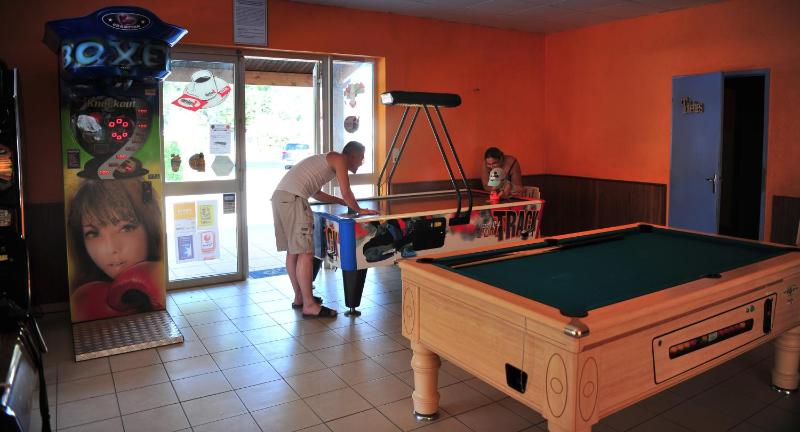 Camping le Clos des Pins - image 18