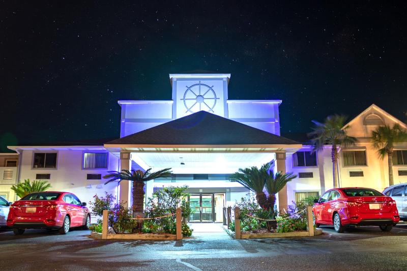 Admiral's Inn on Tybee Island - image 11