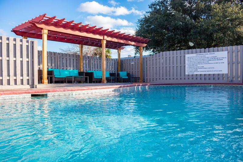 Admiral's Inn on Tybee Island - image 19