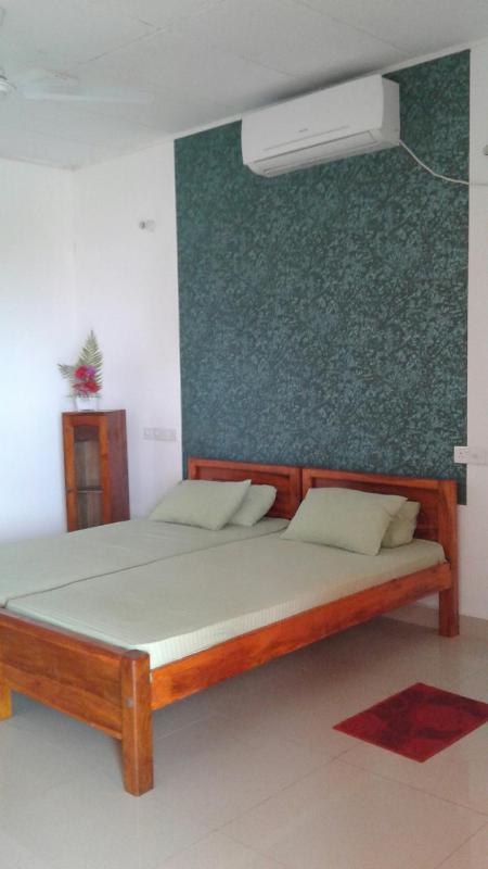 Masha Beach Inn - image 9