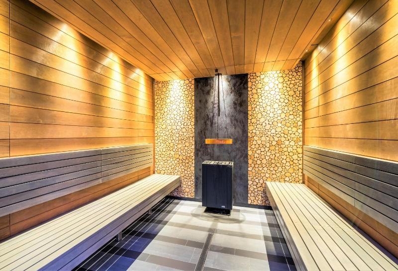 Wellton Riverside SPA Hotel - image 8