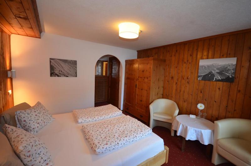 Double Room image 2