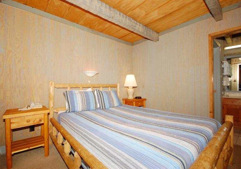 Two-Bedroom Log Cabin image 4