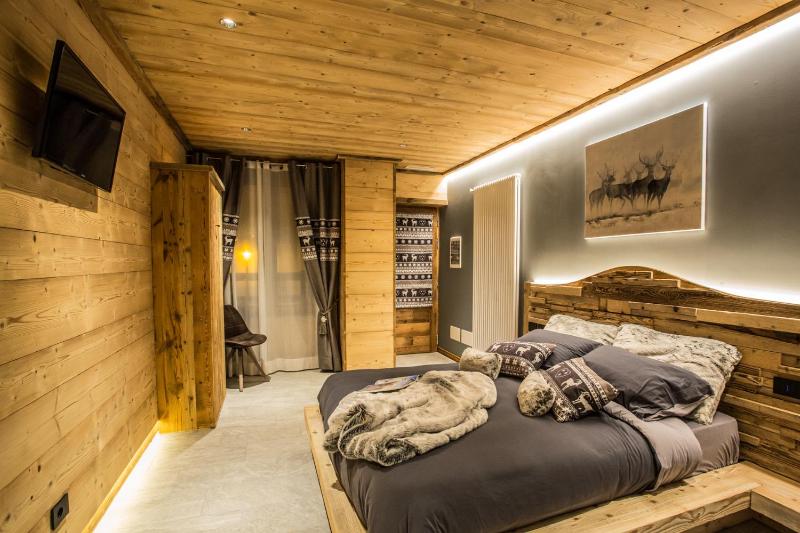 Triple Room with Private Bathroom image 4