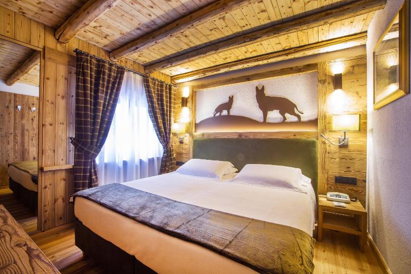 Quadruple Room image 4