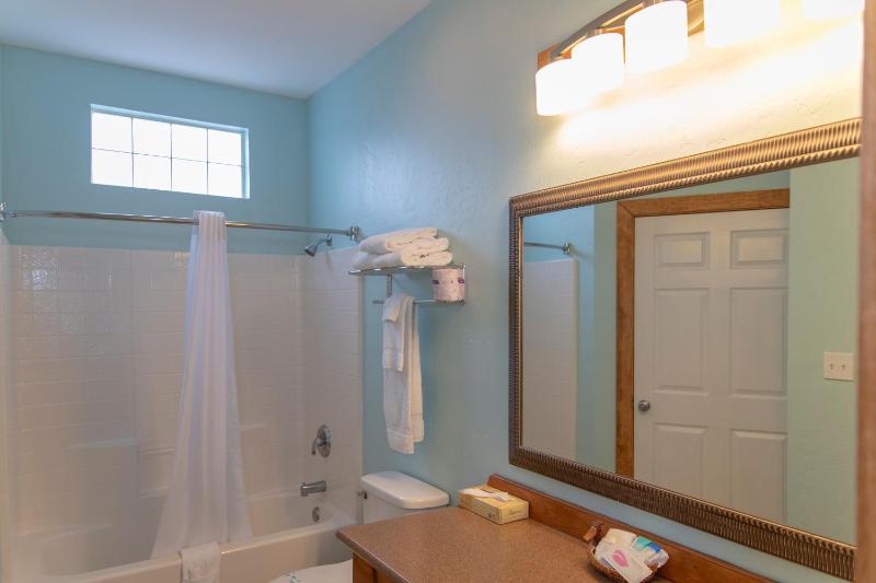 King Room image 4