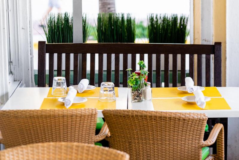 Majestic Hotel South Beach - image 4